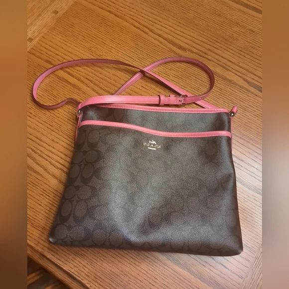 Good condition coach purse - Picture 1 of 3